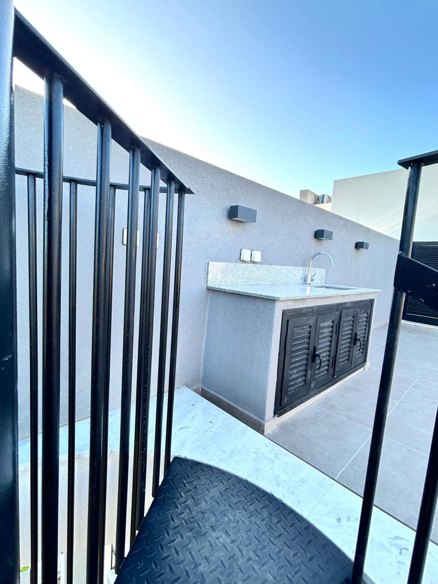 Sunset Gardens - Holiday Apartments - By Tlv Living Limassol Exterior photo