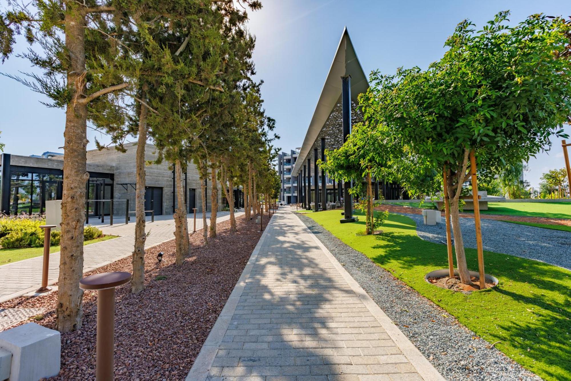 Sunset Gardens - Holiday Apartments - By Tlv Living Limassol Exterior photo