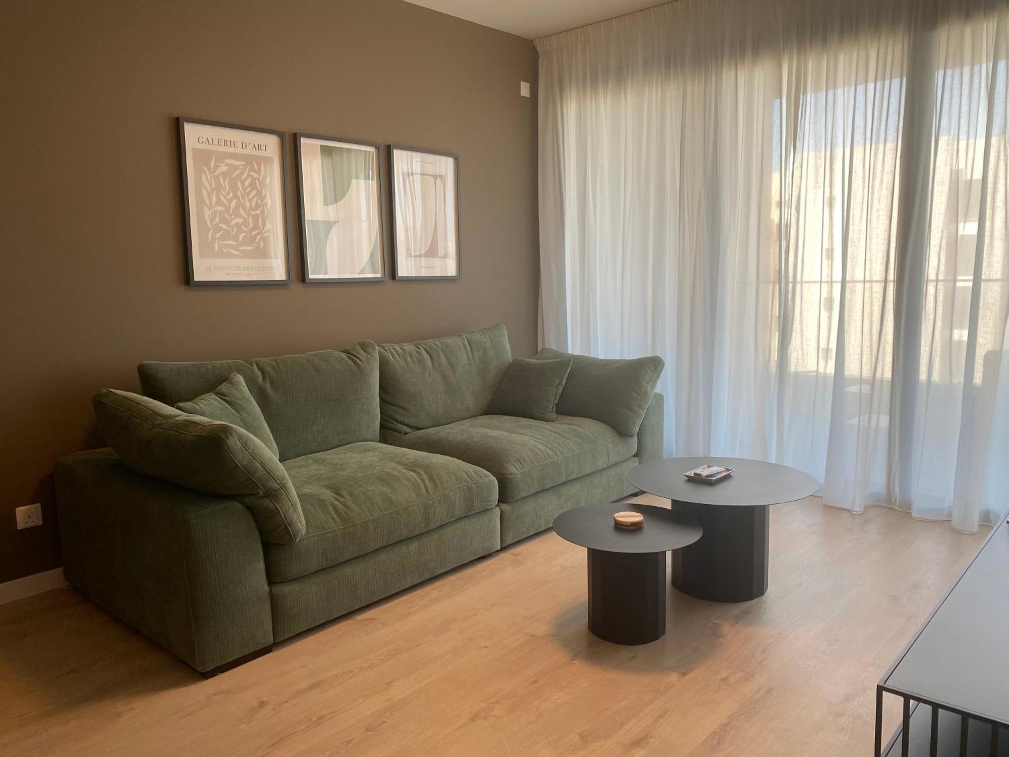 Sunset Gardens - Holiday Apartments - By Tlv Living Limassol Room photo