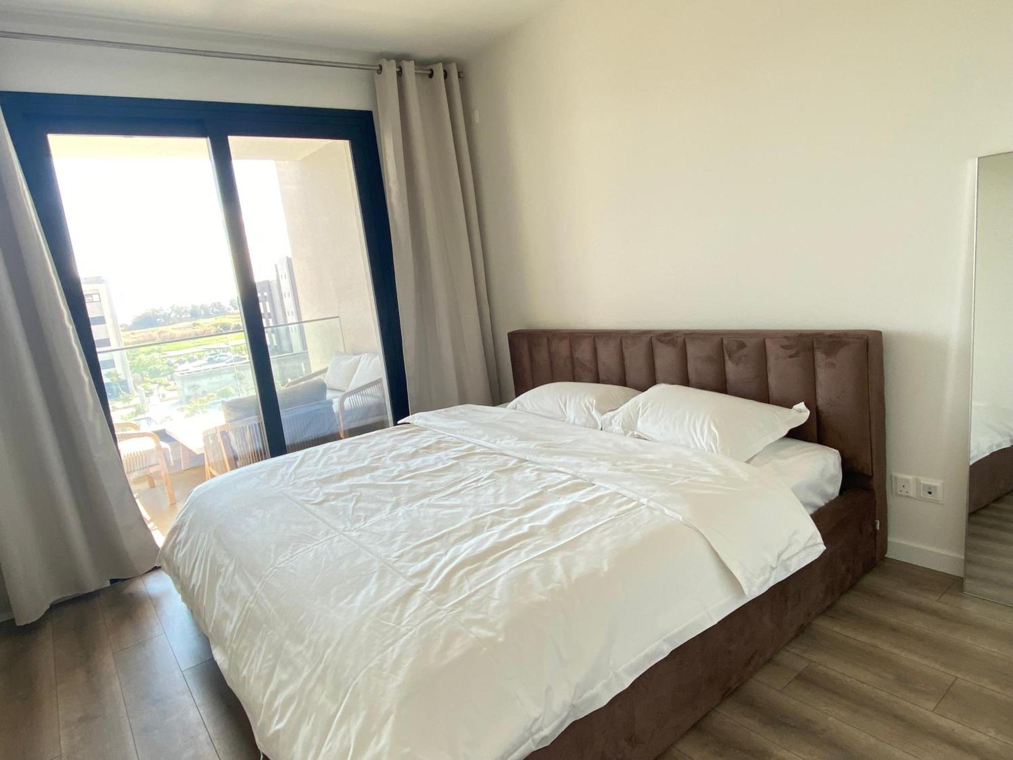 Sunset Gardens - Holiday Apartments - By Tlv Living Limassol Room photo
