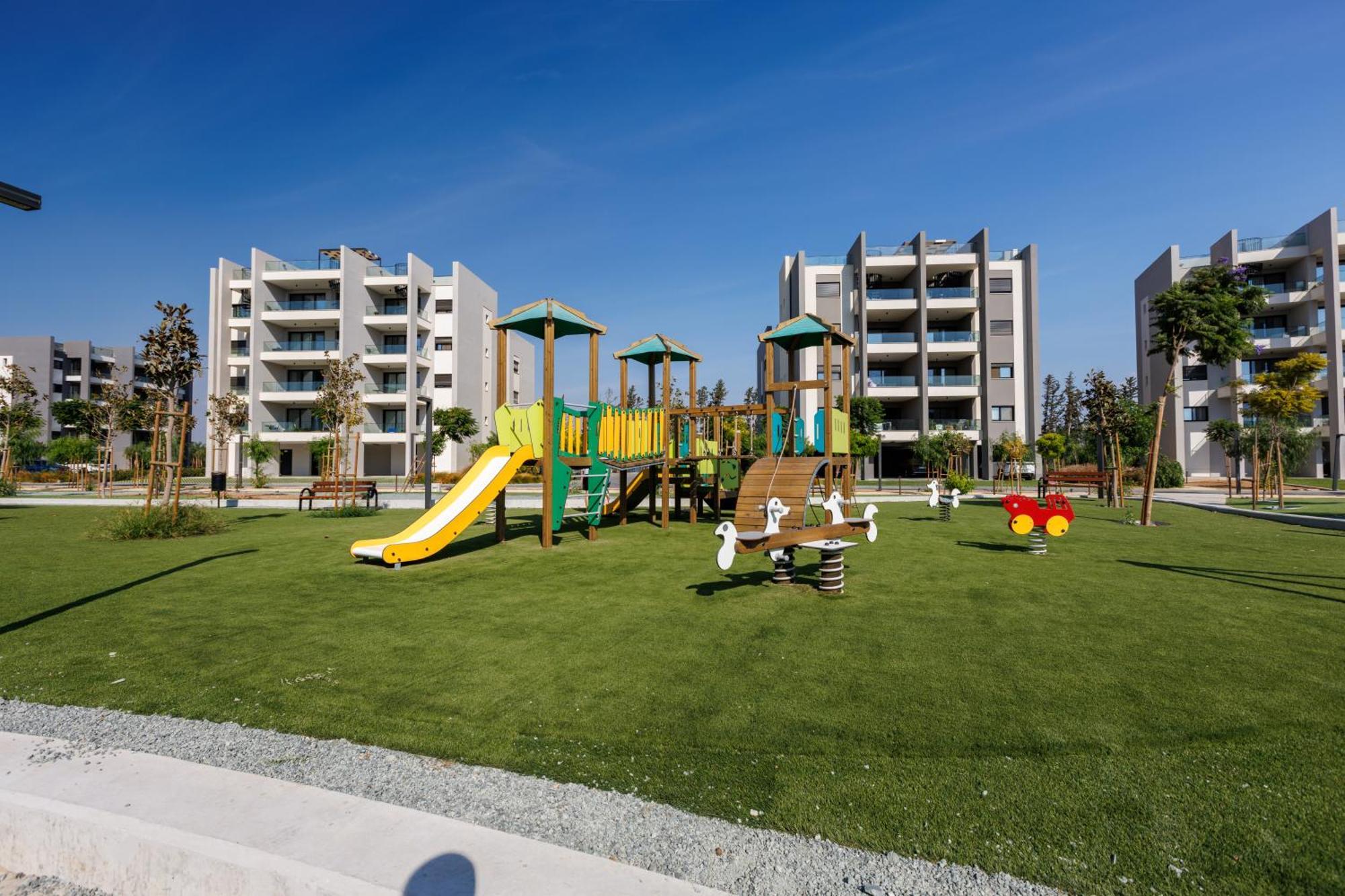 Sunset Gardens - Holiday Apartments - By Tlv Living Limassol Exterior photo